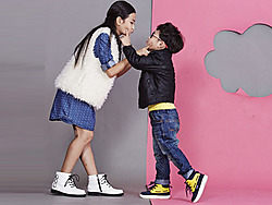 �ļ��ܰ�ɫϵ����ƤŮͯ��ѥ�¿�����