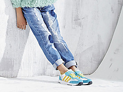 �ļ�����ɫϵ��Ůͯ�����˶�Ь�¿�����