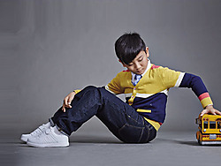 �ļ��ܴ���ɫħ����Ůͯ�����˶�Ь�¿�����