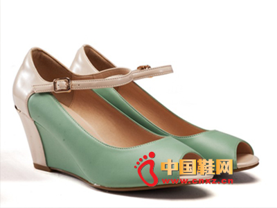 ˼Է2014�¿�ŮЬ ʱ������ϵ���¸���Ь