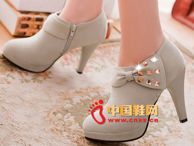 �ָ�2014�����¿�ŮЬ �߸�������ʱ�е�Ь