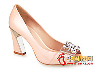 �޳�����2014�¿�ʱ����������߸�ŮЬ