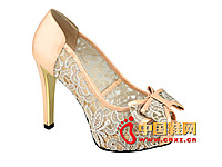 �޳�����2014�¿�ʱ��������˿������߸�ŮЬ