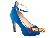 �޳�����2014�¿�ʱ������ϵ�۷�ˮ̨�߸�ŮЬ