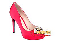 �޳�����2014�¿�ʱ����������߸�ŮЬ