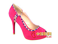 �޳�����2014�¿�ʱ������߸�ŮЬ