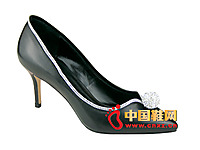 �޳�����2014�¿�ʱ�аٴ��ͷ�и�ŮЬ