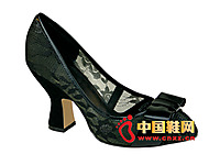 �޳�����2014�¿�ʱ�м�ͷ��˿�������и�ŮЬ