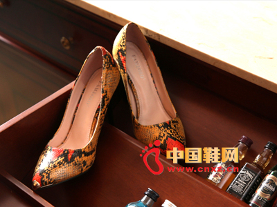 ����ū2014�����¿�ŮЬ ʱ�м�ͷ�߸�ŮЬ