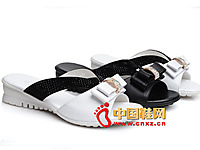 ŵ����˼2014�¿�ʱ�аٴ������͸�Ůʿ����