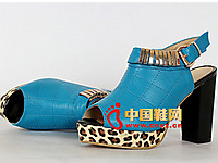 ŵ����˼2014�¿�ʱ��ŮЬ