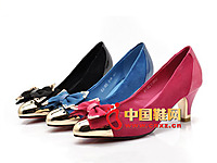 ŵ����˼2014�¿�ʱ��ŮЬ