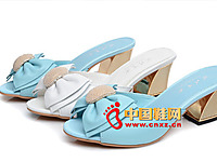 ŵ����˼2014�¿�ʱ��ŮЬ