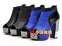 ŵ����˼2014�¿�ʱ��ŮЬ