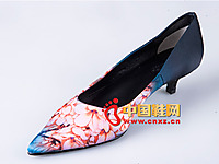 ����ݶɯ2014ʱ���¿�ŮЬ �͸���ͷ��Ь