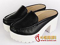 ŵ����˼2014�¿�ʱ��ŮЬ