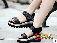 ŵ����˼2014�¿�ʱ��ŮЬ