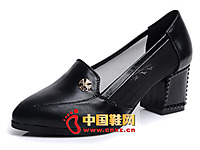 ŵ����˼2014�¿�ʱ��ŮЬ