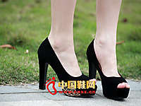 ŵ����˼2014�¿�ʱ��ŮЬ