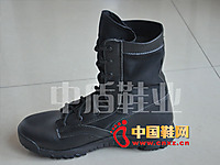 �жܳ�����սѥ 