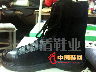 �ж��¿��Ь