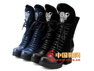 ŵ����˼2014�¿�ʱ��ŮЬ