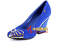 �����������¿�ŮЬ ʱ�м�ͷ�и�Ь