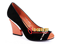 �����������¿�ŮЬ ʱ��ƴɫ�и�Ь