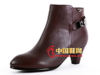 �����������¿�ŮЬ ʱ�м�ͷ�и�Ůѥ