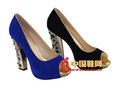 �ָ����¿�ŮЬ����