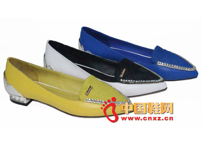 �ָ����¿�ŮЬ����