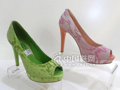 ����2015�����¿�ŮЬ����