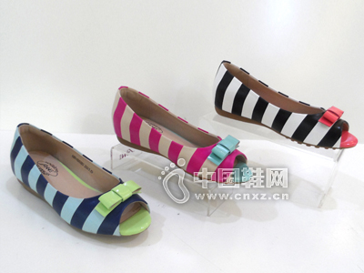 ����2015�����¿�ŮЬ����