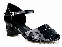 ��ٱ���ʱ��ŮЬ