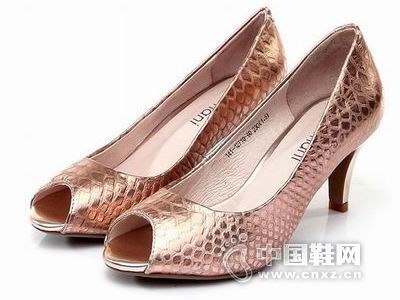 �������¿�ʱ��ŮЬ