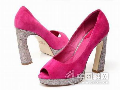 �������¿�ʱ��ŮЬ