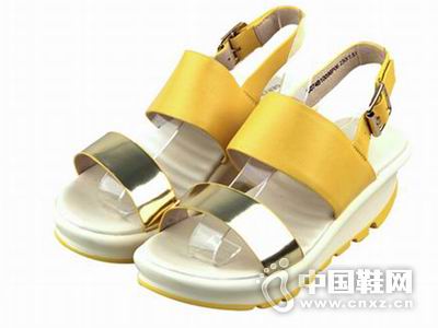 ��ٱ���ʱ��ŮЬ