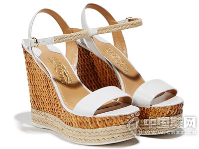 ������Ľ2015�¿�ŮЬ��Ʒ