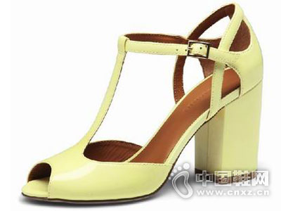 �����ݿ�2015�¿�ŮЬ