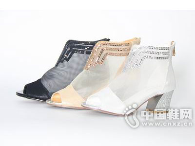 ����ɯ2015�¿�ʱװЬ