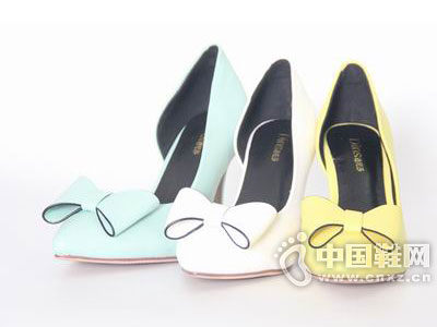 ����ɯ2015�¿�ʱװЬ