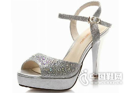 ӡ����2015�¿���Ь