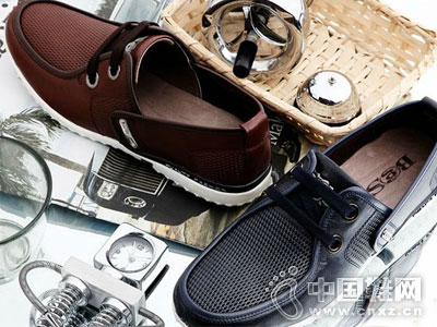 ��ʨ��2015�¿�����Ь