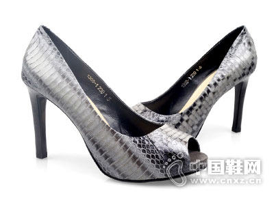 ����Ů2015�¿��Ʒ