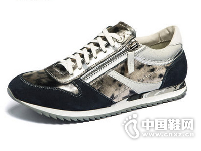 �ʵ�ά2015�����¿����Ь��Ӣ�׵Ͱ���Ь��Ƥ�Բ�ɫ�˶�����Ь