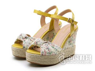 ��ܽ��2015�ļ��¿��¸�Ů��Ь