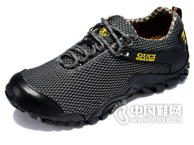 ���������¿���ʿЬ�����ɽЬ�������˶�����Ь�Ͱ���Ь͸����Ь