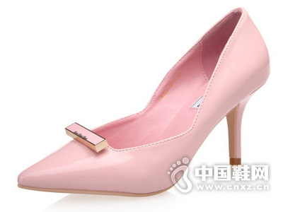 ӡ���2015�¿��＾����ʱ�м�ͷǳ��OL�ǹ�ɫϸ�����۵�ЬŮ��Ь