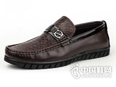 �صǸ�2015ʱ����ʿ����ЬţƤ�����Ƶ�Ьͷ��ţƤ����Ь��