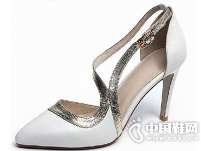 �ݲ�ʫ2015�¿�ŮЬ��Ʒ